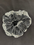 着物シュシュ 麻の葉（黒×白）