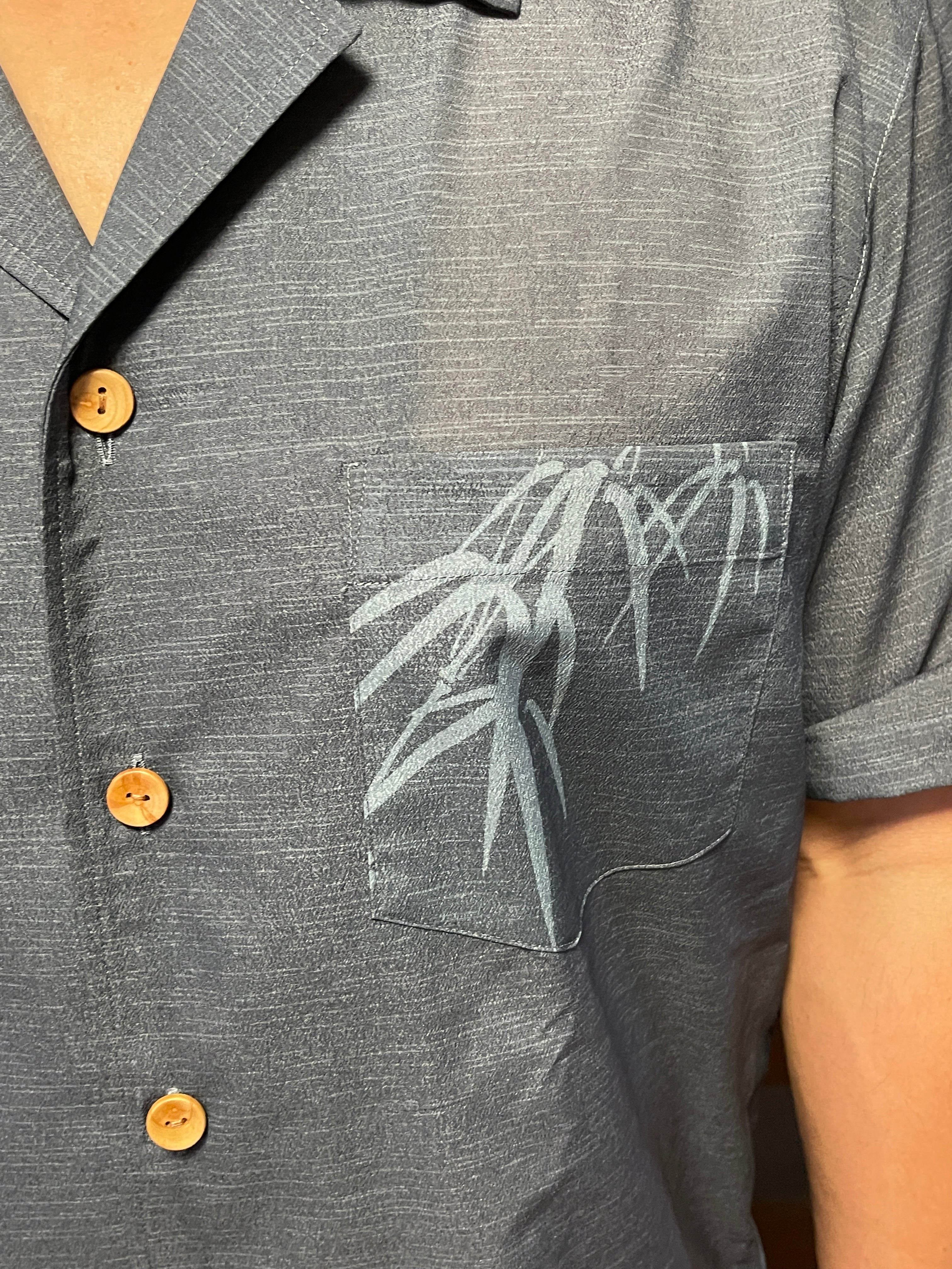 [Kimono Men's Shirt] New! Stylish aloha shirt with a pattern of the tiger, a symbol of good fortune, and the dragon, a guardian deity from ancient times.