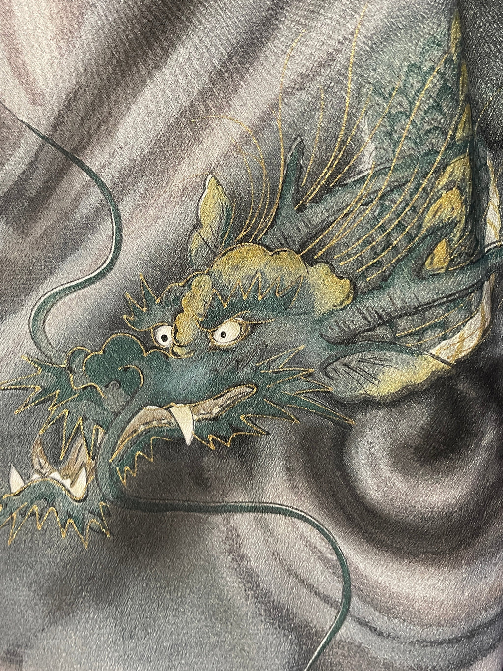 [Kimono Men's Shirt] New! Stylish aloha shirt with a pattern of the tiger, a symbol of good fortune, and the dragon, a guardian deity from ancient times.