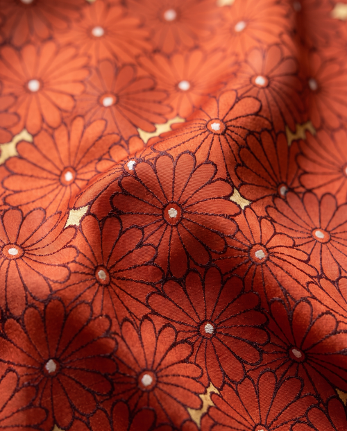 Kimono Square Hijab Kiku Vermilion - pattern close-up