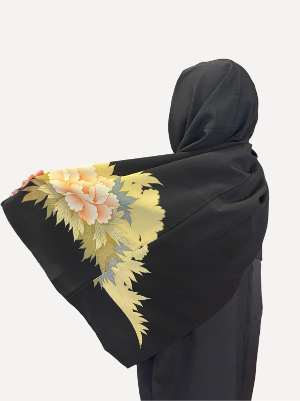 A noble peony pattern kimono Hijab that is pleased by Muslims